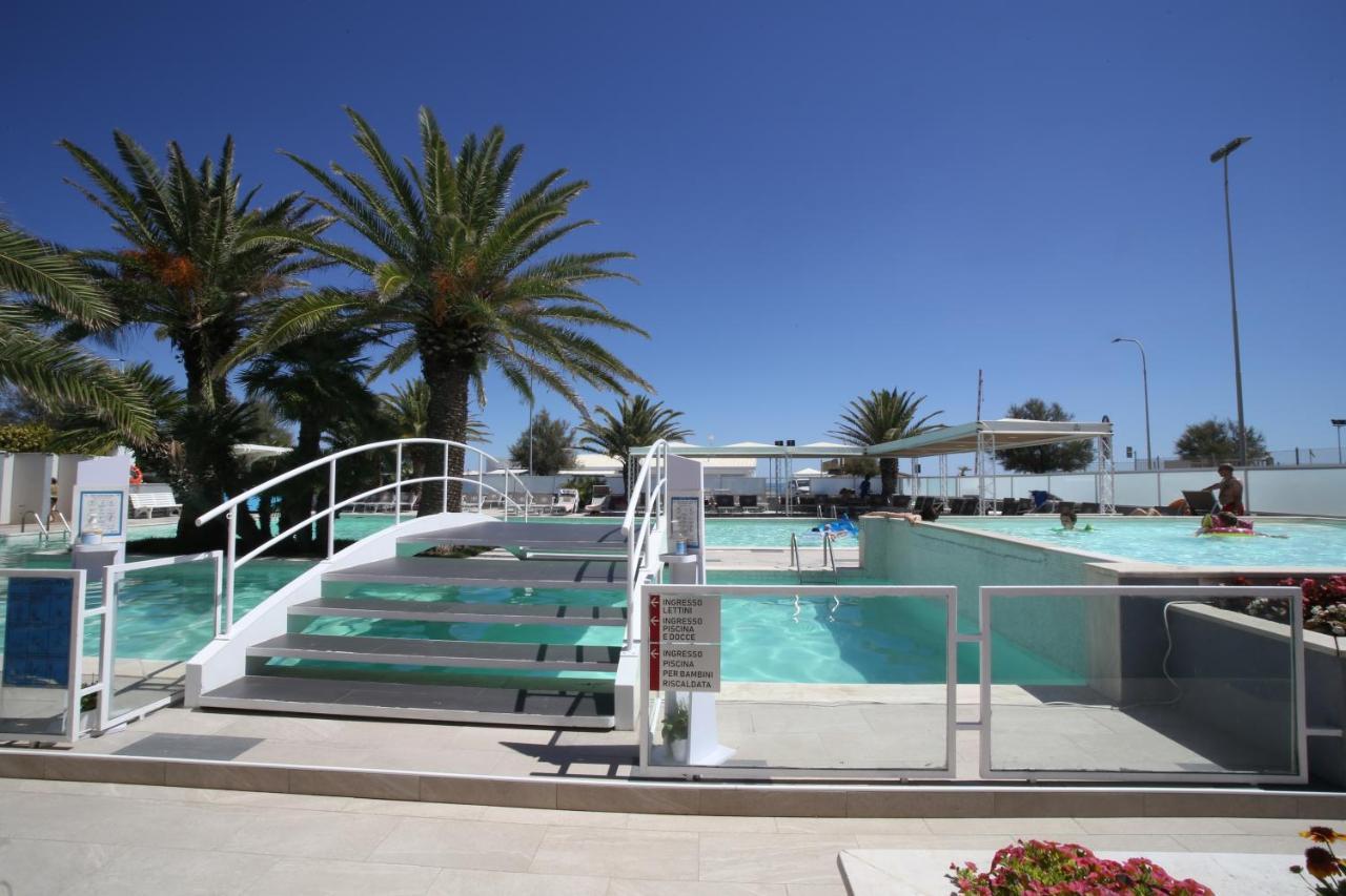 Hotel Metropol Senigallia Bagian luar foto