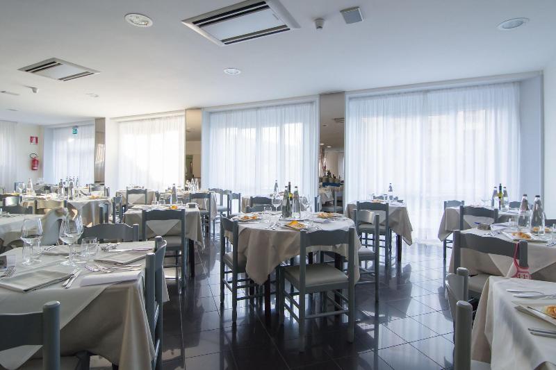 Hotel Metropol Senigallia Bagian luar foto