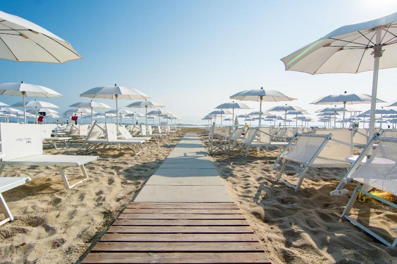Hotel Metropol Senigallia Bagian luar foto