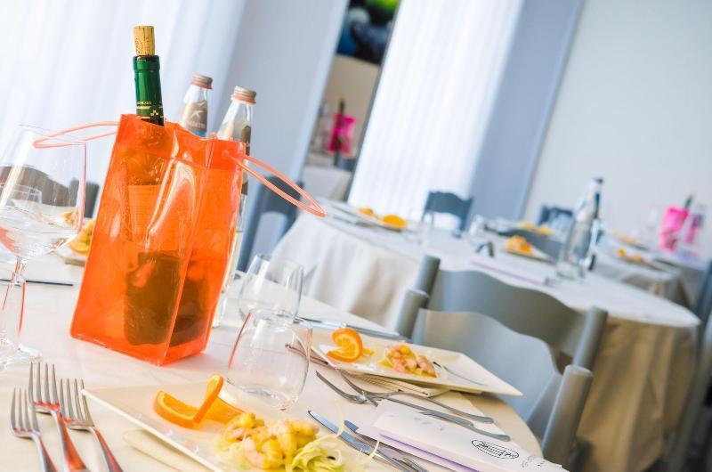 Hotel Metropol Senigallia Bagian luar foto