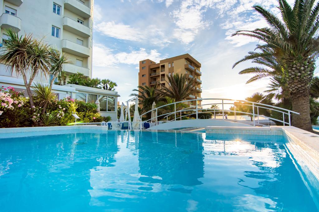 Hotel Metropol Senigallia Bagian luar foto