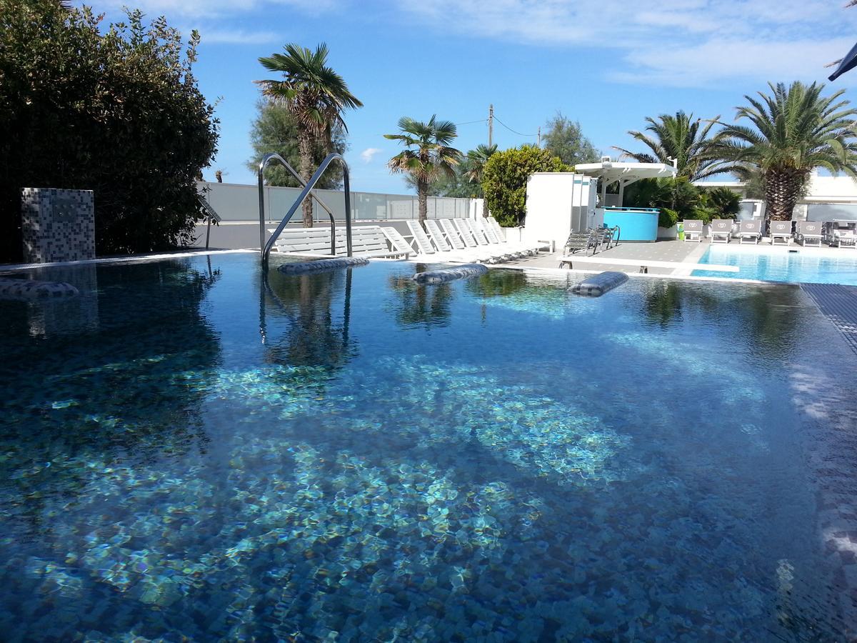 Hotel Metropol Senigallia Bagian luar foto